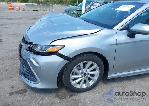 2023 Toyota Camry Le z USA, uszkodzony, nr VIN 4T1C11AK9PU746395